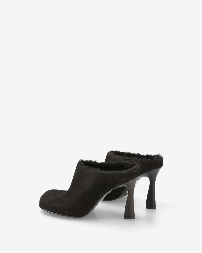 Shoes in Sheepskin and Black Leather