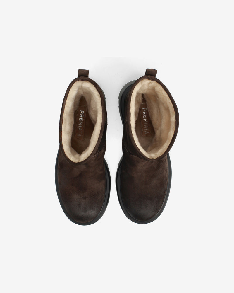 Split-leather ankle boots with a thick sole