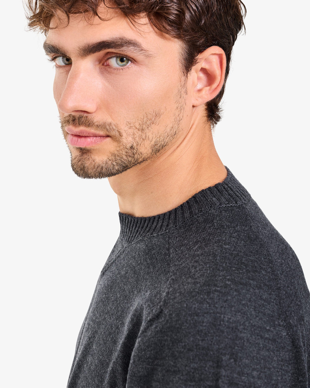 Round-neck wool sweater